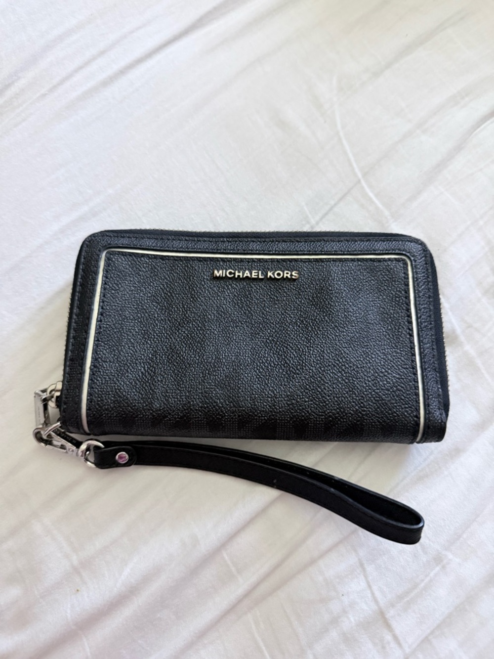 Michael Kors Black Wallet Wristlet with White Piping